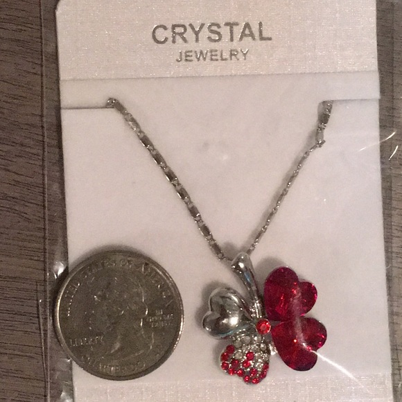 (Last 1) Red Four Heart Clover necklace with crystal elements - Picture 8 of 9